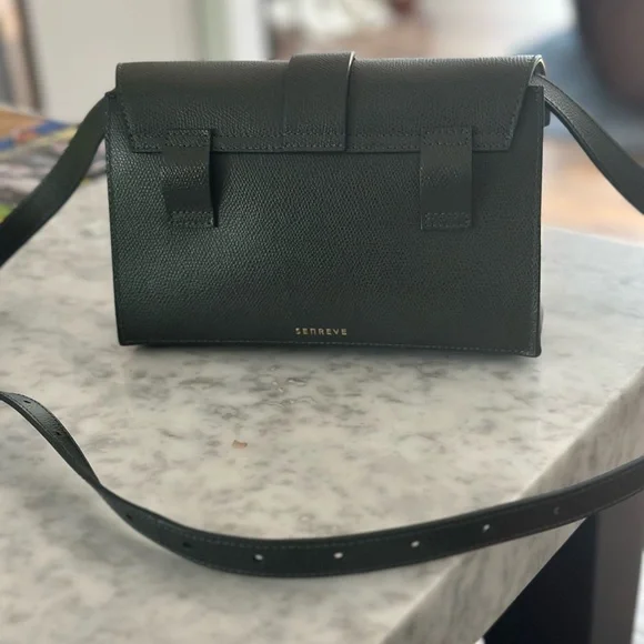 Aria belt bag from Senreve - forest green in color - Picture 2 of 8